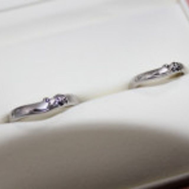 【ケイウノ ブライダル(K.UNO BRIDAL)の口コミ】 ケイウノさんで、デザイン画を実際に目の前でいくつか描いていただきまし…