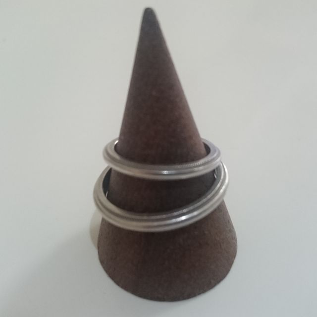 【ティファニー(Tiffany & Co.)の口コミ】 妻との結婚前に、二人で見に行って決めました。リングのかたち、値段、ブ…