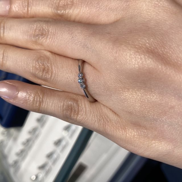 【銀座ダイヤモンドシライシの口コミ】 婚約指輪は欲しいけど、あまり派手な物でいかにも！って感じなのは嫌だな…