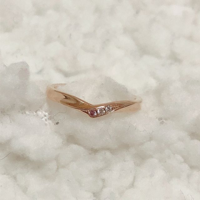 【Ginza Rim(銀座リム)の口コミ】 ピンクゴールドの指輪で探していたところ銀座リムを見つけました。
形のバ…