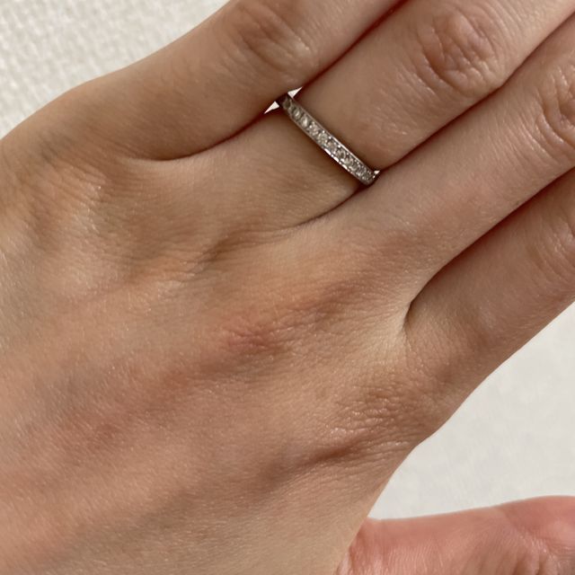 【エクセルコダイヤモンド(EXELCO DIAMOND)の口コミ】 元々シンプルな婚約指輪に合わせてエタニティの結婚指輪がいいなとおもっ…