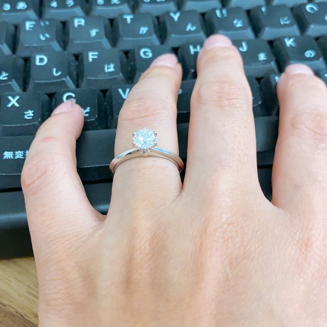 【ティファニー(Tiffany & Co.)の口コミ】 始めはまったく別のブランドが第一候補でしたが、シンプルで王道といえば…