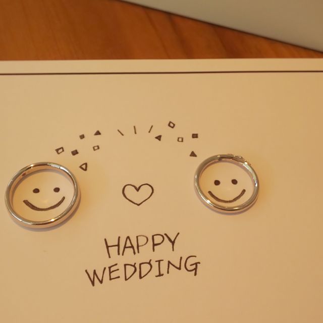 【AbHeri(アベリ)の口コミ】 より個性のでる艶消しのゴールドと迷いましたが、結婚指輪らしさを考えプ…