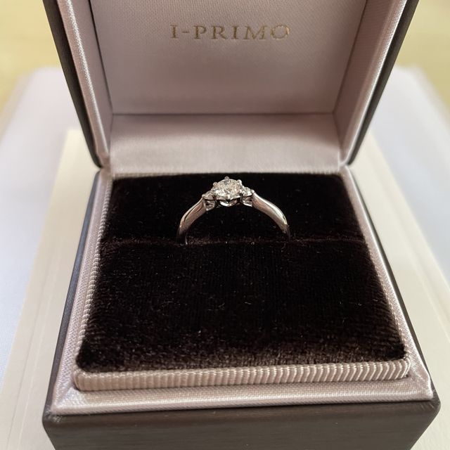 【アイプリモ(I-PRIMO)の口コミ】 色々なデザインがあり、とても悩みましたが、以前からサイトで見ていたデ…