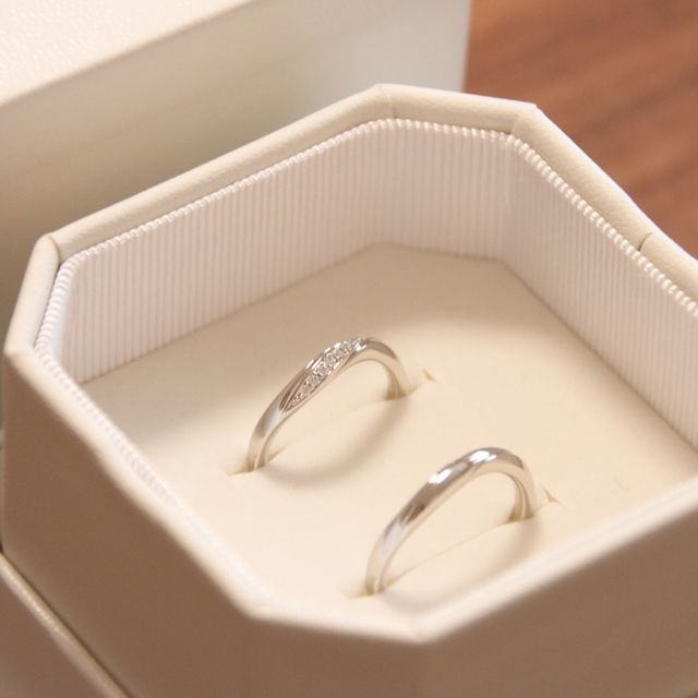 【4℃ BRIDAL(ヨンドシーブライダル)の口コミ】 シンプルで自分に合う指輪を探していました。４℃は全国的にも店舗の多い安…