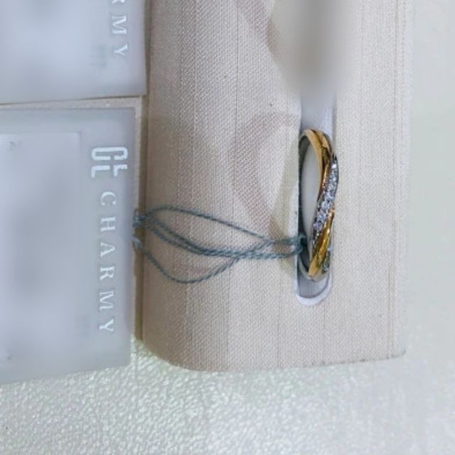 【CHARMY(チャーミー)の口コミ】 もともとリングの素材をプラチナとピンクゴールドで悩んでいたので、その…