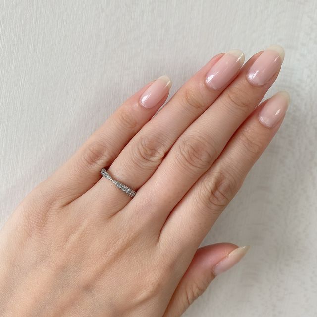 【ティファニー(Tiffany & Co.)の口コミ】 求めていたのがダイヤが一周ぐるっとついたフルエタニティで、細め、スト…