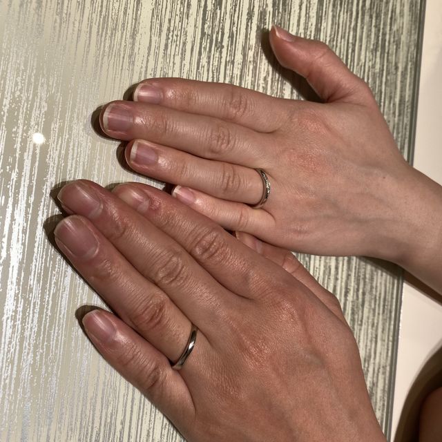 【TRECENTI(トレセンテ)の口コミ】 デザインはシンプルですがダイヤが流れるように入っていてとても品がある…