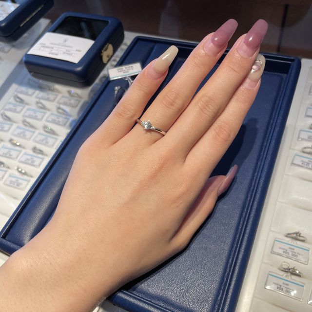 【銀座ダイヤモンドシライシの口コミ】 シンプルすぎず派手すぎないものがよかったので、理想にぴったりでした。
…