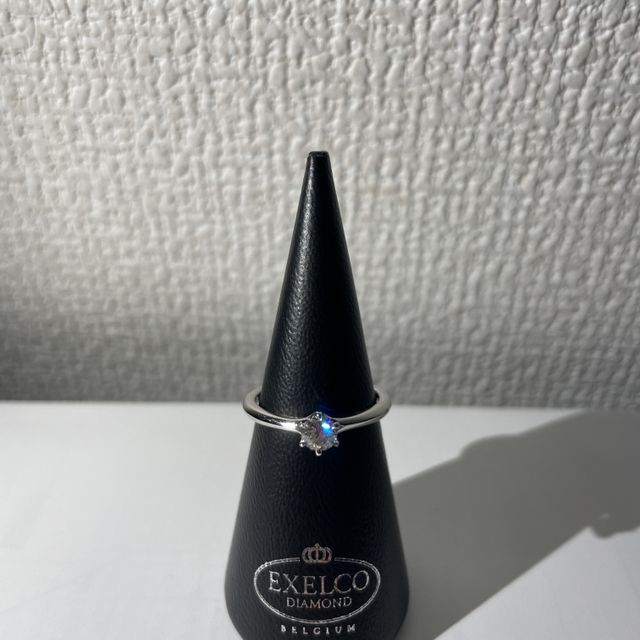【エクセルコダイヤモンド(EXELCO DIAMOND)の口コミ】 プロポーズの際に彼からダイヤモンドをいただき、リングは一緒に作りに行…