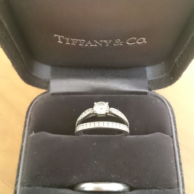 【ティファニー(Tiffany & Co.)の口コミ】 婚約指輪がティファニーだったので結婚指輪もティファニーで決めていまし…