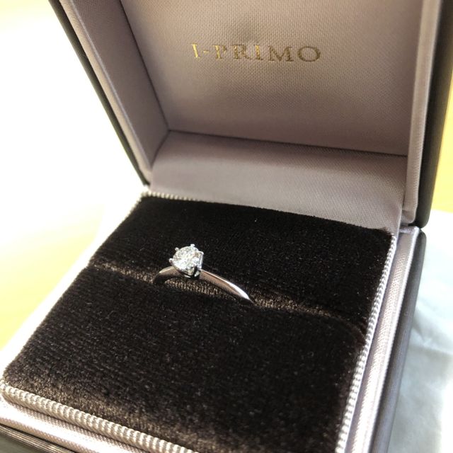 【アイプリモ(I-PRIMO)の口コミ】 3社ほどまわりアイプリモ様の指輪にしました。主にダイヤを見比べました。…