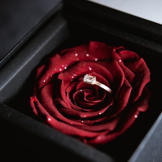 【BIJOUPIKO(ビジュピコ)の口コミ】 元々多面系のデザインやモチーフのアクセサリーが好きな私。
普通の形のダ…