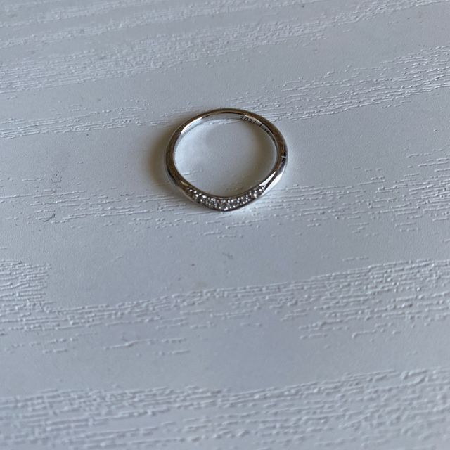 【ケイウノ ブライダル(K.UNO BRIDAL)の口コミ】 2人ともディズニーが好きで、婚約指輪もミッキーミニーをポイントにしてい…