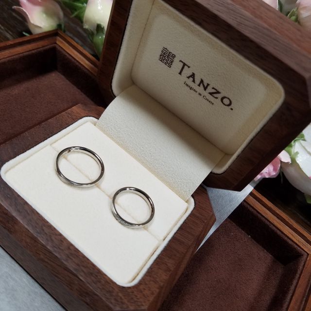 【TANZO.(鍛造指輪)の口コミ】 ペアでデザインを統一させて作成したかったので、フルオーダーで指輪がつ…
