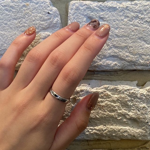 【acredo(アクレード)の口コミ】 シンプルで細めの仕上げ、形、デザインを伺いながら要望通りに決められる…