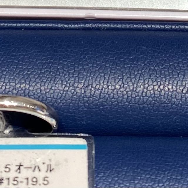 【銀座ダイヤモンドシライシの口コミ】 ストレートリング、グラデーションのようにダイヤモンドが埋め込まれてお…