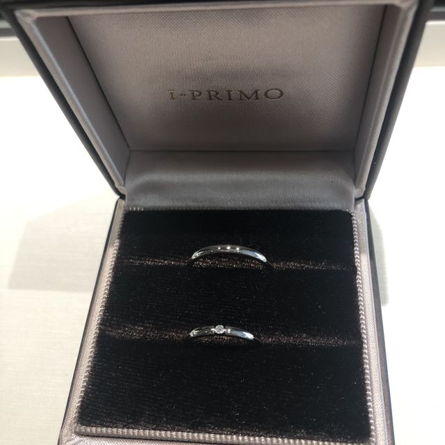 【アイプリモ(I-PRIMO)の口コミ】 シンプルで細め、一粒ダイヤ入りの結婚指輪を探していました。
スタッフの…