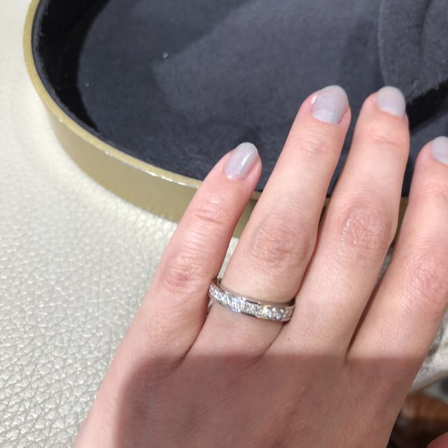 【ショーメ(CHAUMET)の口コミ】 シンプルなエタニティリングを探していました。
リングの太さがしっかりし…