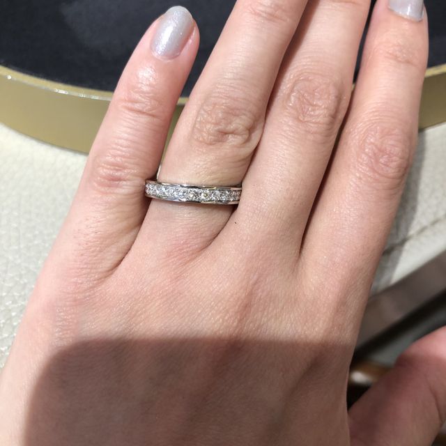 【ショーメ(CHAUMET)の口コミ】 シンプルなエタニティリングを探していました。
リングの太さがしっかりし…