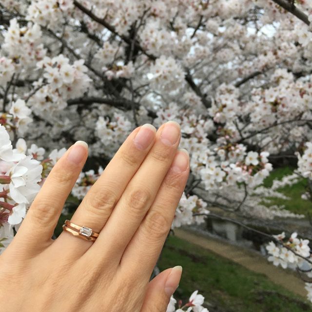 【Love Bond(ラブボンド)の口コミ】 元々多面形やカクカクしたモチーフやデザインが好きな私達。不規則でなく…