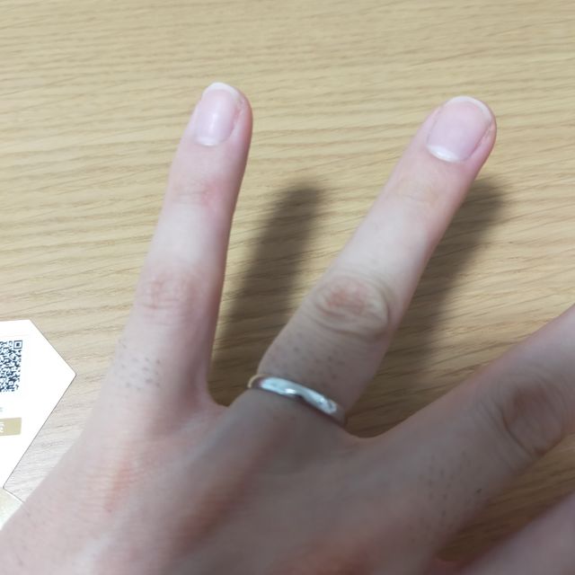 【NIESSING(ニーシング)の口コミ】 とにかくシンプルなデザインで一番輝いているものを選択しました。左右対…