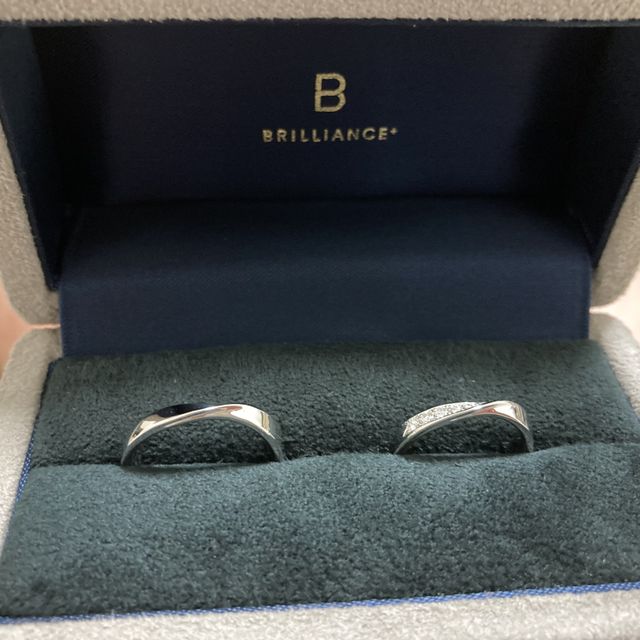 【BRILLIANCE+(ブリリアンスプラス)の口コミ】 王道のプラチナへの憧れと、ストレートよりは動きのあるデザインが好きだ…