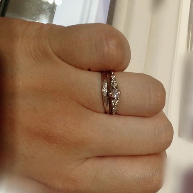 【サマンサティアラブライダル(Samantha Tiara Bridal)の口コミ】 サイドから見た際には王冠のようになっており、個性的なデザインで気に入…