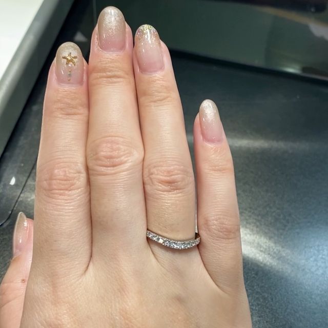 【MIKIMOTO(ミキモト)の口コミ】 他のブランドはダイヤの光が「白い」と感じ、派手だなぁと感じましたが、…