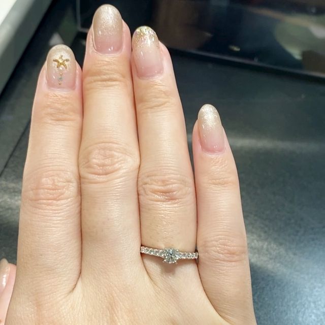 【MIKIMOTO(ミキモト)の口コミ】 他のブランドはダイヤの光が「白い」と感じ、派手だなぁと感じましたが、…