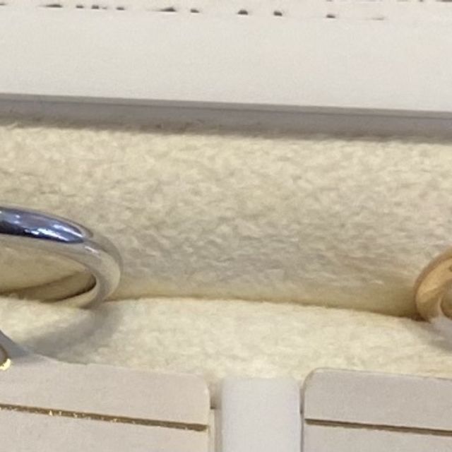 【ケイウノ ブライダル(K.UNO BRIDAL)の口コミ】 ケイウノさんのダイヤモンドは、キラッとしていて内側も丸みを帯びている…