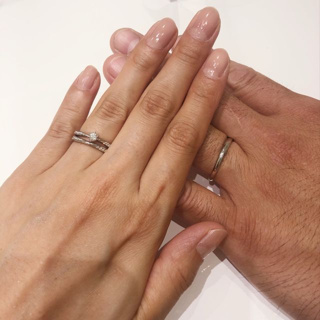 【4℃ BRIDAL(ヨンドシーブライダル)の口コミ】 決めては、1番はデザインでした。色々なデザインがある中で、これにしよう…