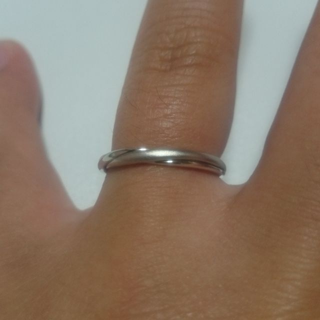 【銀座ダイヤモンドシライシの口コミ】 普段アクセサリーをしないので、リングを着けたときに違和感がなかったり…