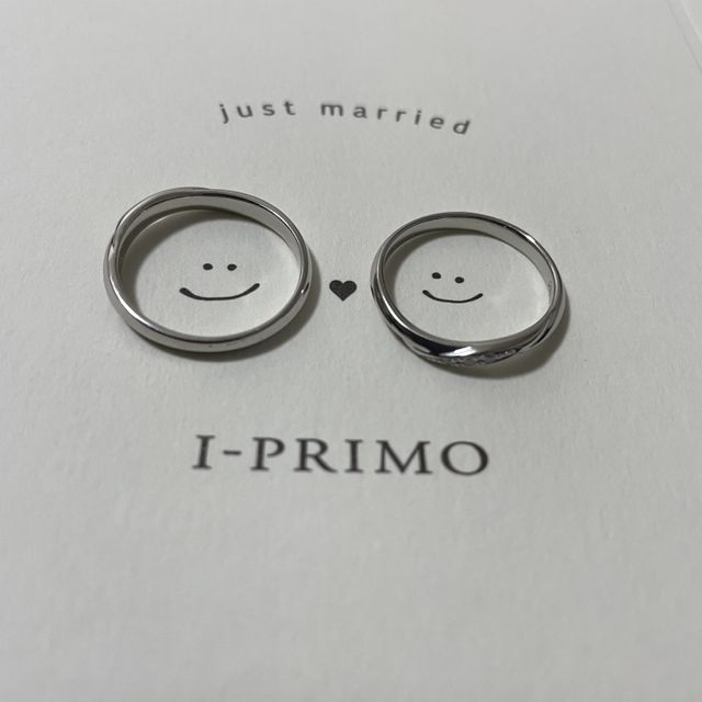 【アイプリモ(I-PRIMO)の口コミ】 まず旦那さんと私お互いとも、毎日身につけるものなのでシンプルなデザイ…