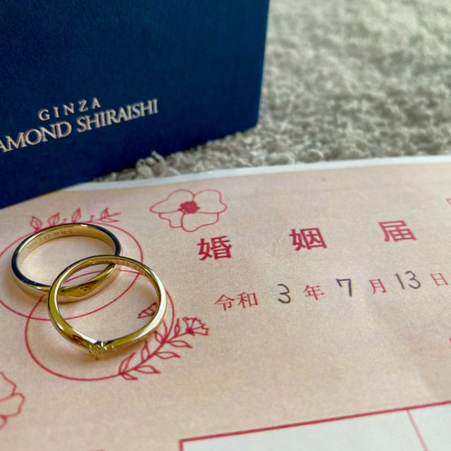 【銀座ダイヤモンドシライシの口コミ】 結婚指輪を探しているときゼクシィやwebでこの指輪を見ていて、シンプルで…