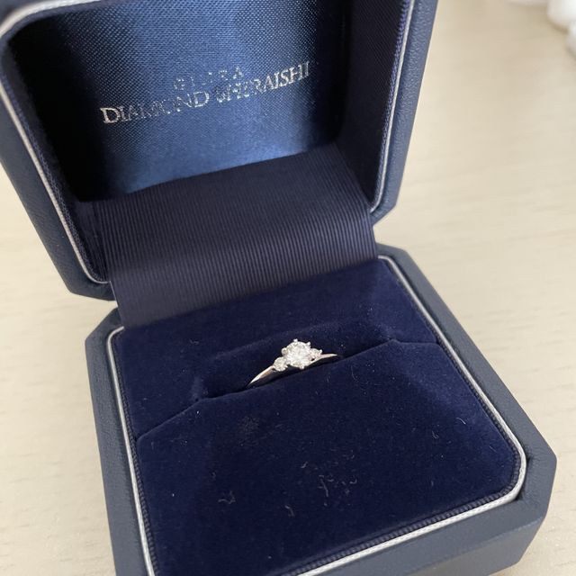 【銀座ダイヤモンドシライシの口コミ】 1番の決め手はダイヤです。ダイヤモンドは1つ1つ色や形などが違い、ランク…