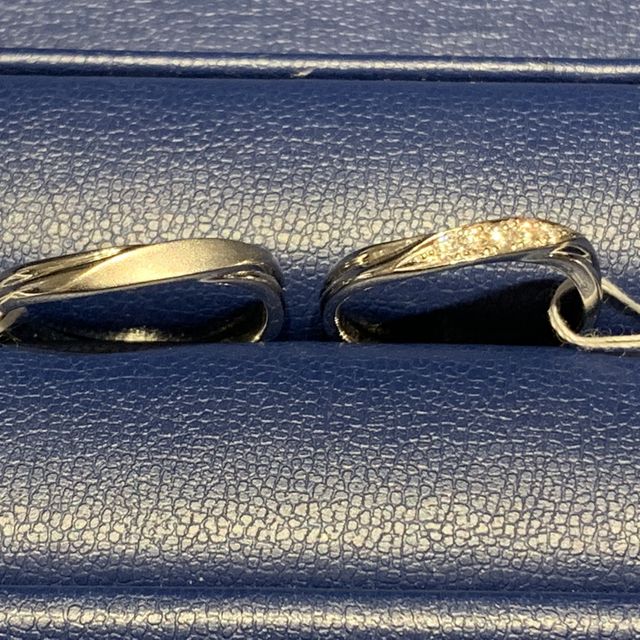 【銀座ダイヤモンドシライシの口コミ】 予算内に収まる値段で、デザインも良く、とても素敵な指輪でした。
いくつ…