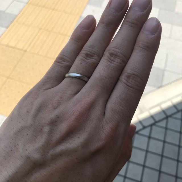 【TANZO.(鍛造指輪)の口コミ】 鍛造製法なので普通の指輪より硬く変形しにくいという点に惹かれました。
…