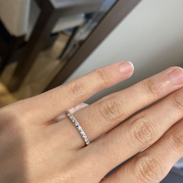 【TRECENTI(トレセンテ)の口コミ】 ダイヤが沢山埋め込んであるので、キラキラして気分があがります。医療職…