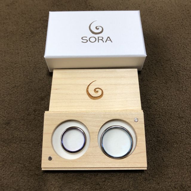 【SORA(ソラ)の口コミ】 内側にカラーが入れられるところがすごくすごく素敵で選びました。
色と形…