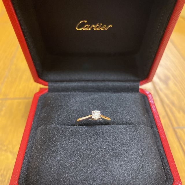【カルティエ(Cartier)の口コミ】 カルティエのブランドと歴史に魅力を感じたから。
購入したエンゲージリン…