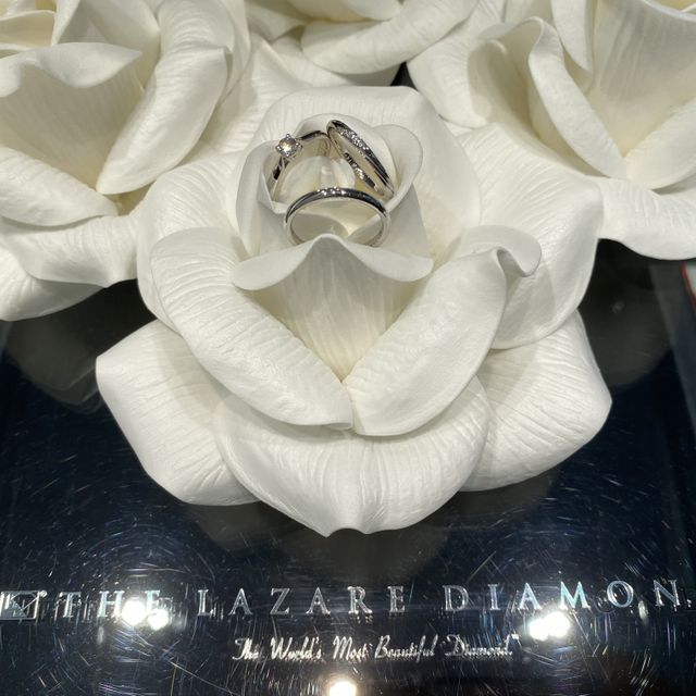 【ラザール ダイヤモンド(LAZARE DIAMOND)の口コミ】 旦那が見つけてくれたブランドです。
わたしはあまりブランドなどこだわり…