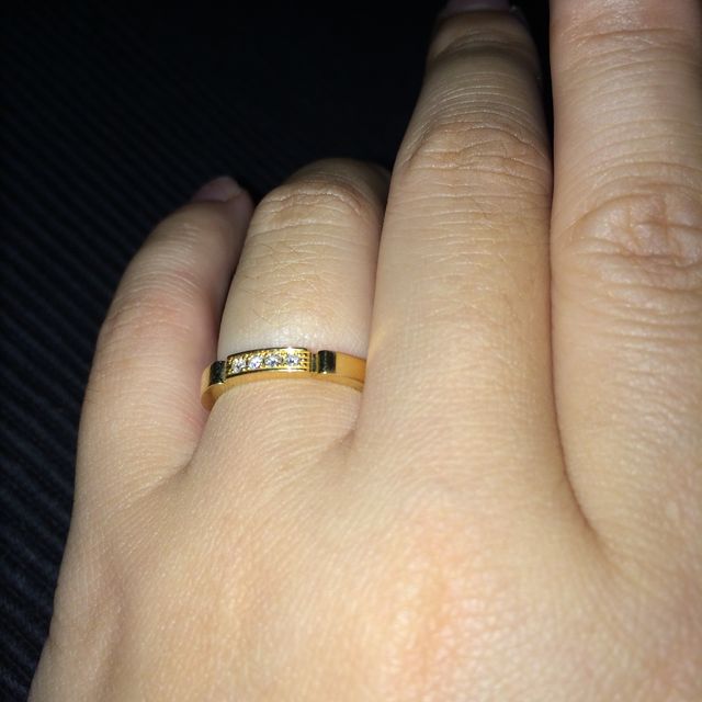 【カルティエ(Cartier)の口コミ】 婚約指輪をもらってなかったので、ダイヤ付きを探していました。
ダイヤが…