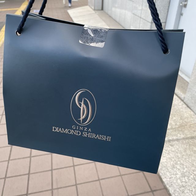 【銀座ダイヤモンドシライシの口コミ】 良質でシンプルなものを渡したいという考えがありました。そこでこのサイ…