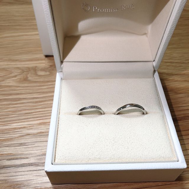 【Promise Ring(プロミスリング)の口コミ】 初めて指輪ショップに入ったがどれも可愛くて迷ってしまいました。旦那は…