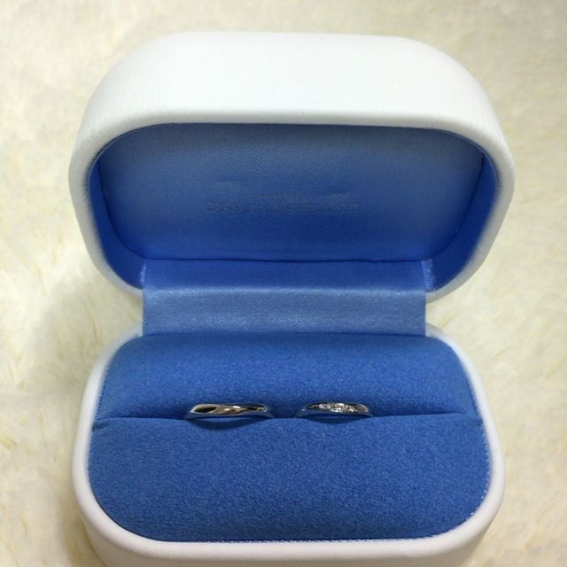 【銀座ダイヤモンドシライシの口コミ】 職場でも付けられて、シンプルだけどダイヤがついてる指輪を探していまし…