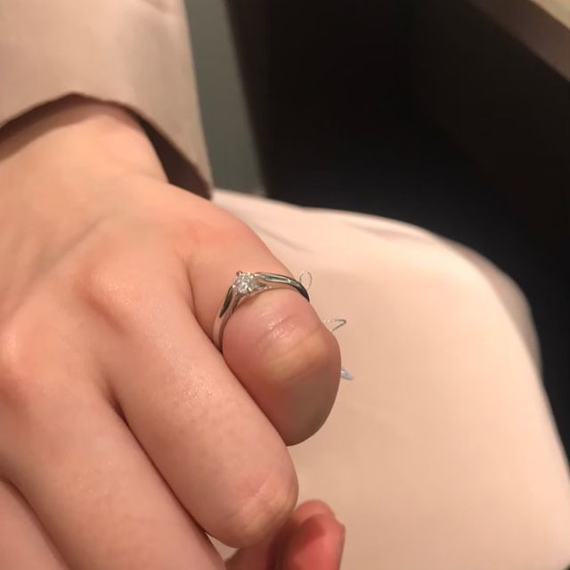 【アイプリモ(I-PRIMO)の口コミ】 指輪の台座はとても数が多くて選びたい放題です。可愛い系、クール系、ゴ…