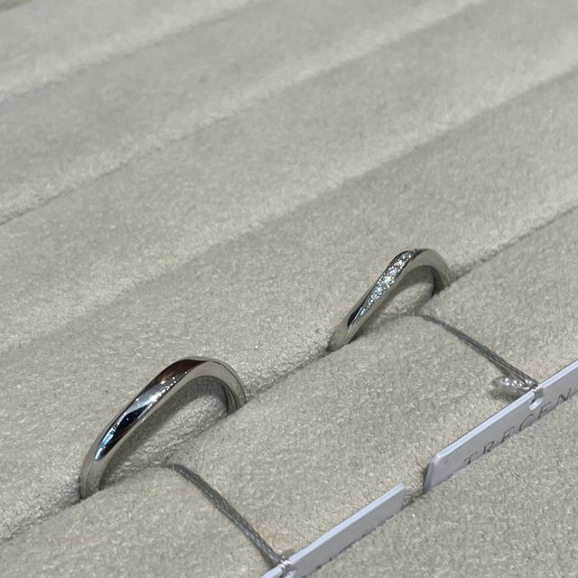 【TRECENTI(トレセンテ)の口コミ】 今回試着させていただいた指輪は、ウェーブ型の指輪でした。太さも丁度良…