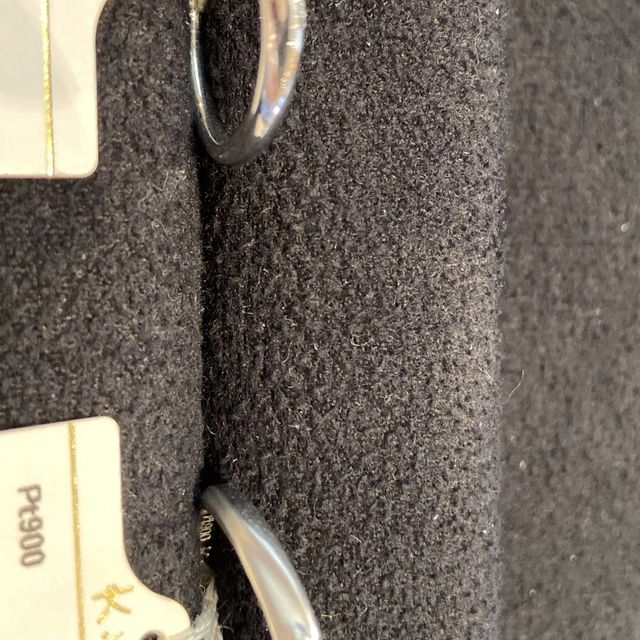 【ケイウノ ブライダル(K.UNO BRIDAL)の口コミ】 女性用はダイヤモンドがついていて、かわいいです。男性用はマット加工さ…