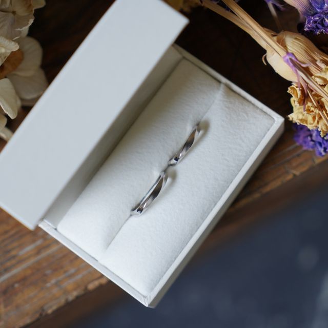 【THREE TREES(スリーツリーズ)の口コミ】 どこの指輪にするか迷っていましたが、オーナーさんと話してみてとても素…